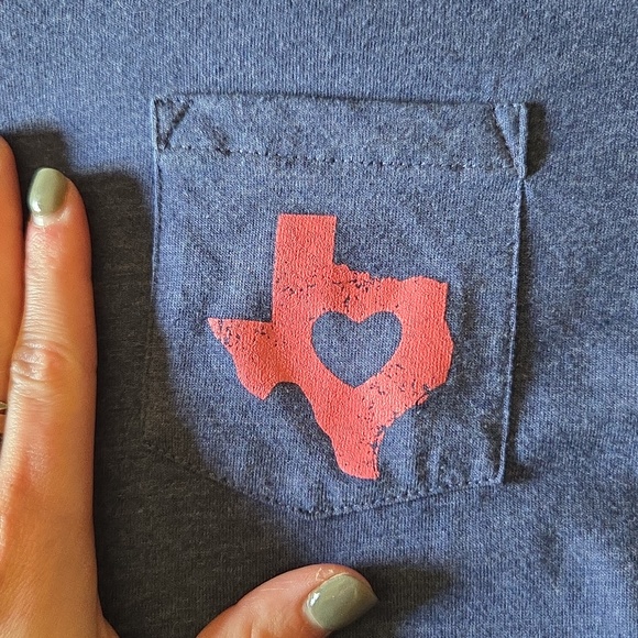 Texas Graphic Bundle of 2 Long Sleeve Curved Hem Pocket T-shirts - Picture 4 of 16